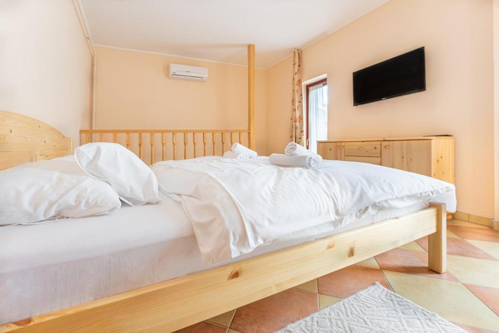 Varazsko Apartman Gyula Zewnętrze zdjęcie