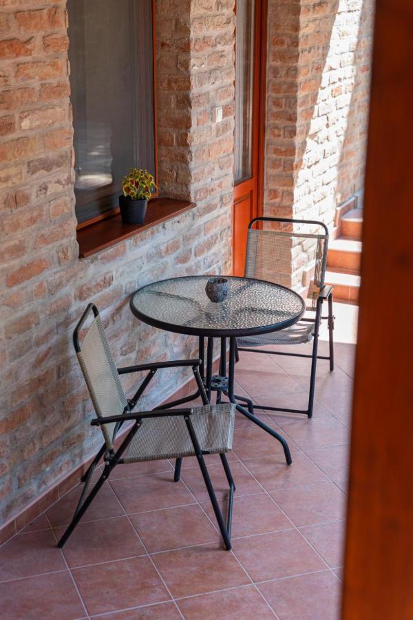 Varazsko Apartman Gyula Zewnętrze zdjęcie