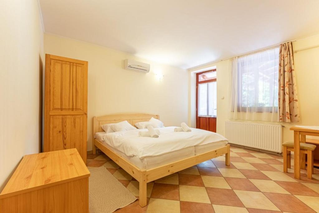 Varazsko Apartman Gyula Zewnętrze zdjęcie