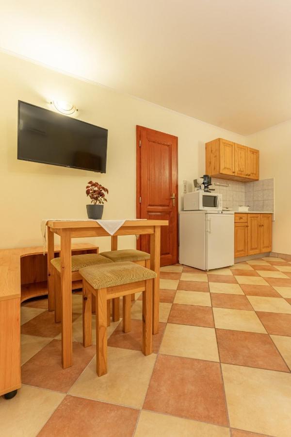 Varazsko Apartman Gyula Zewnętrze zdjęcie