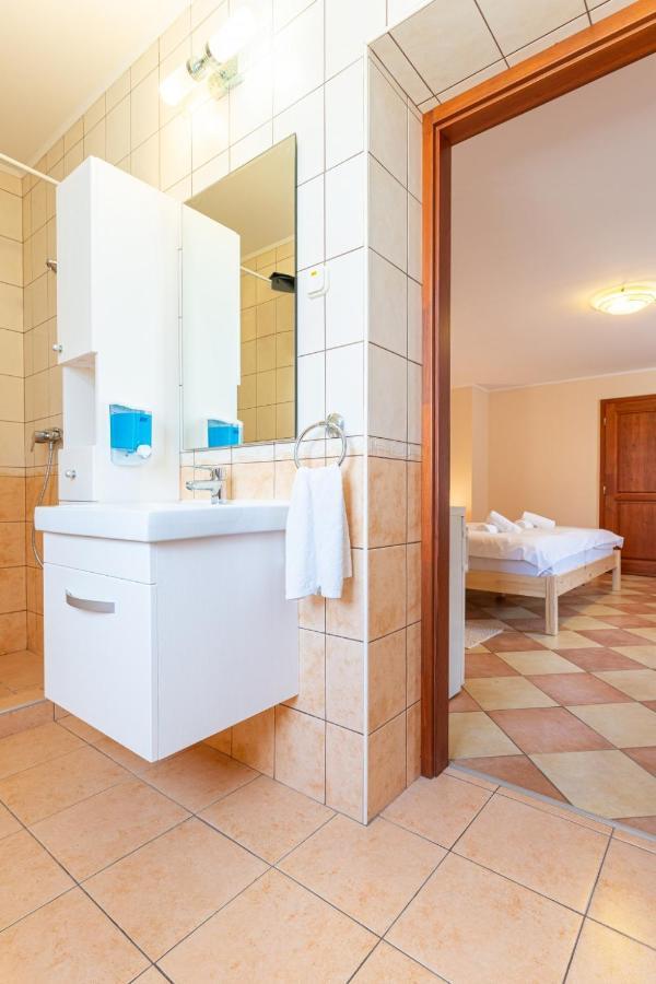 Varazsko Apartman Gyula Zewnętrze zdjęcie