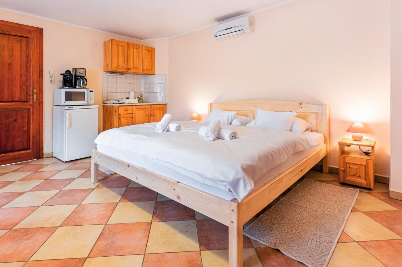 Varazsko Apartman Gyula Zewnętrze zdjęcie